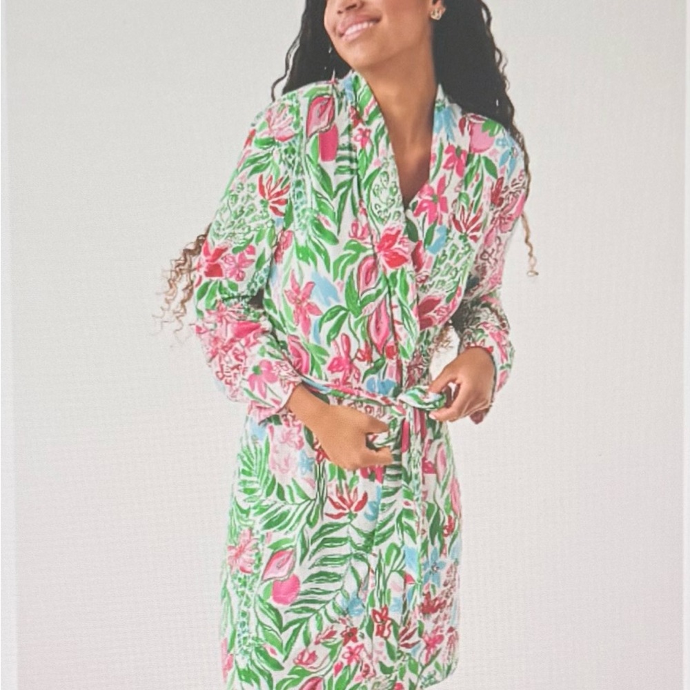 Lilly Pulitzer, NWT, multi glow garden Wrap robe like butter! Sz medium